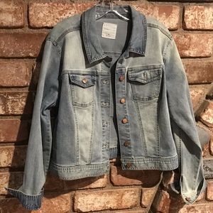 CELEBRITY PINK jean jacket. Never worn.